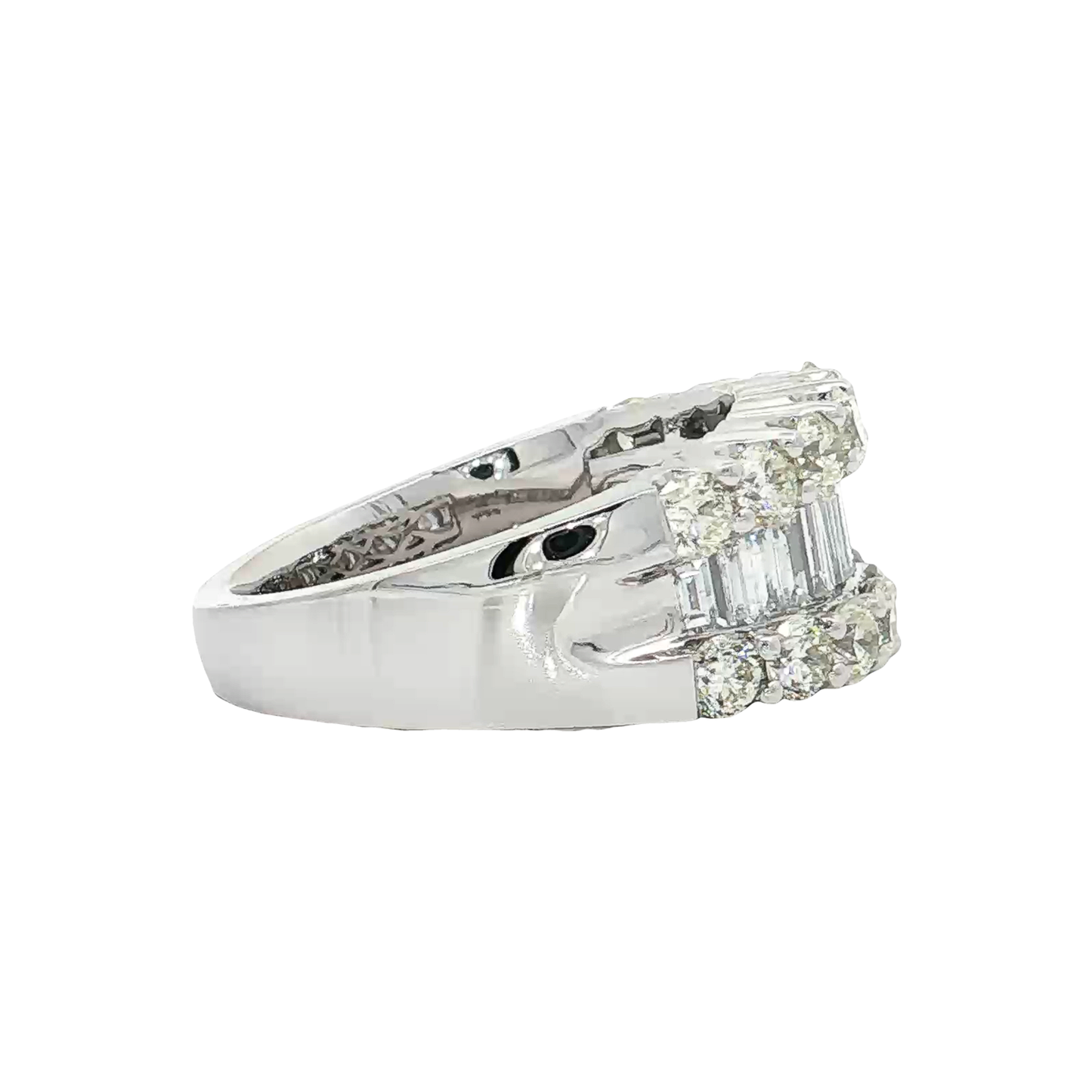 White Gold Diamond Fashion Ring