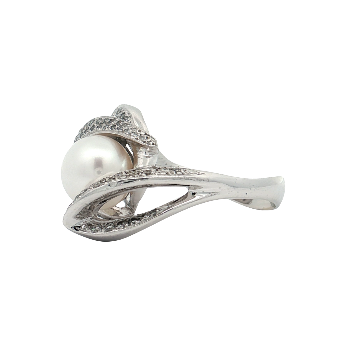 White Gold Pearl & Diamond Ring