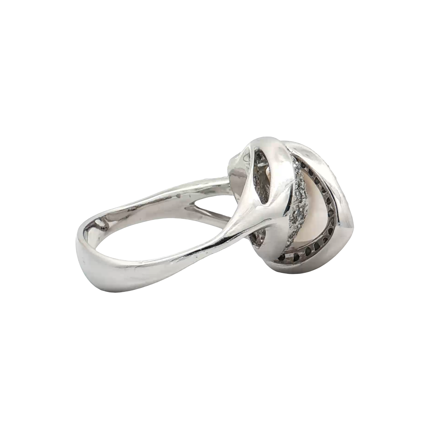 White Gold Pearl & Diamond Ring