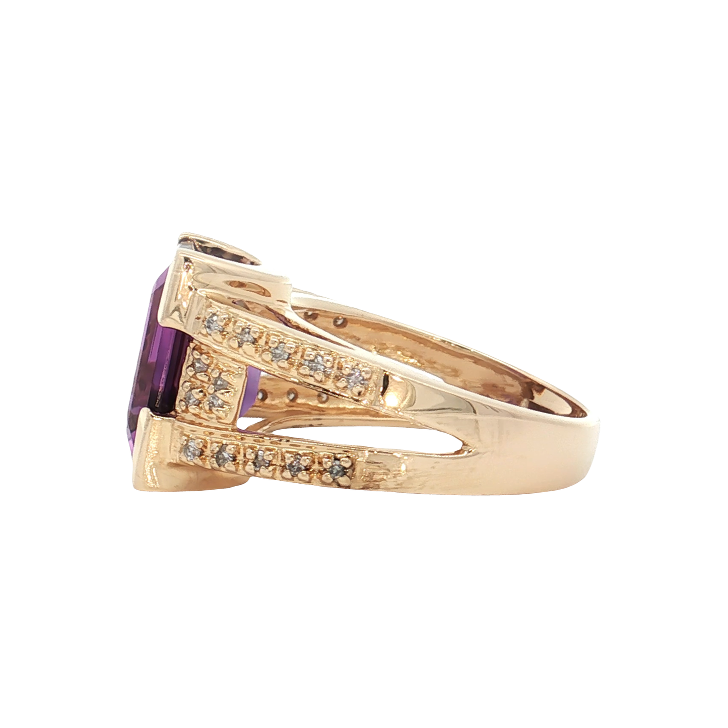Yellow Gold Amathyst & Diamond Ring