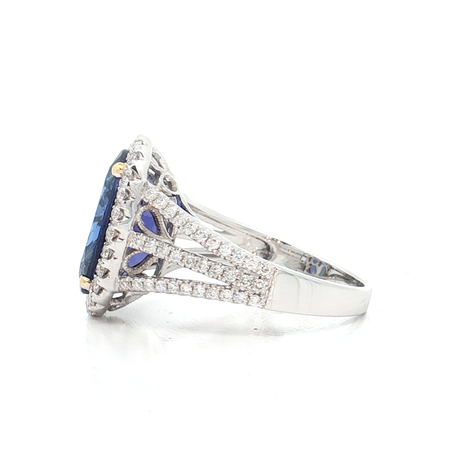 White Gold Tanzanite & Diamond Ring