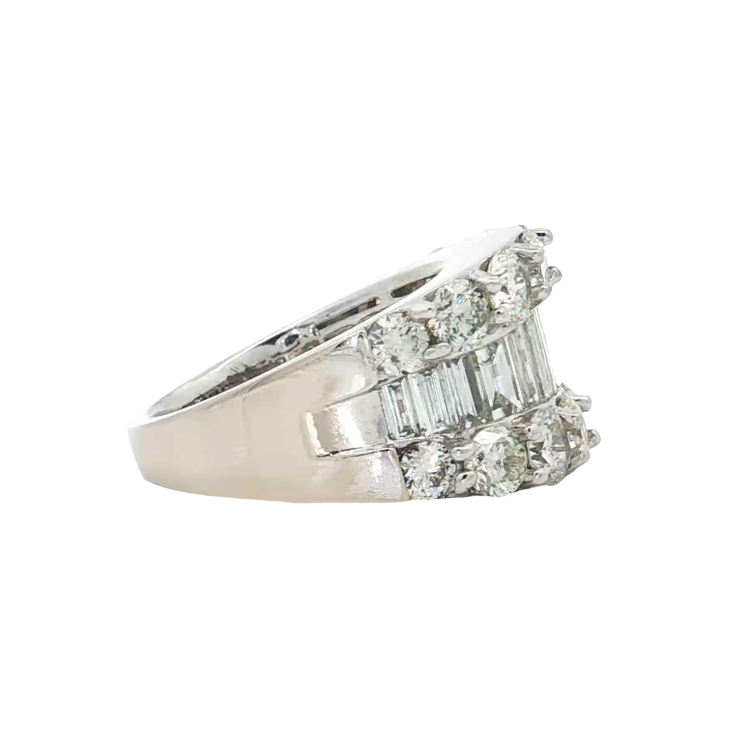 White Gold Diamond Fashion Ring